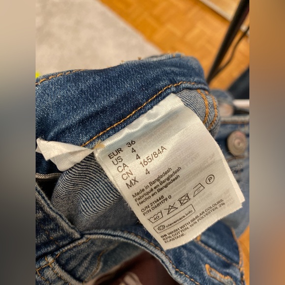 Brand new h&m denim dress - Picture 3 of 3